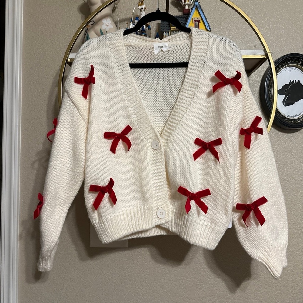 Viral bow cardigan size small  s